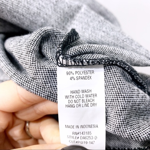 NWT Popular Basics Button Detail Tank Dress - Picture 6 of 6